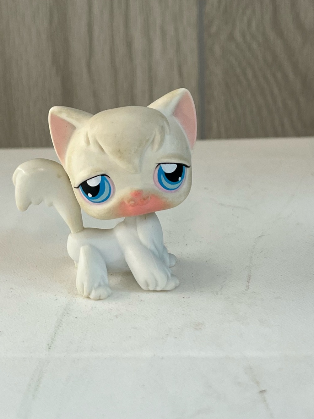 Littlest Pet Shop LPS # 9 White Angora Cat With Blue Eyes Long Hair Hasbro